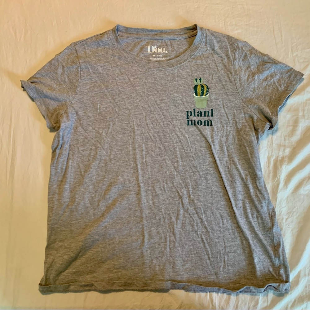 Plant Mom Graphic Tee Size Medium